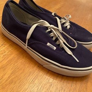 Vans dj navy and white lace up sneakers unisex 8.5